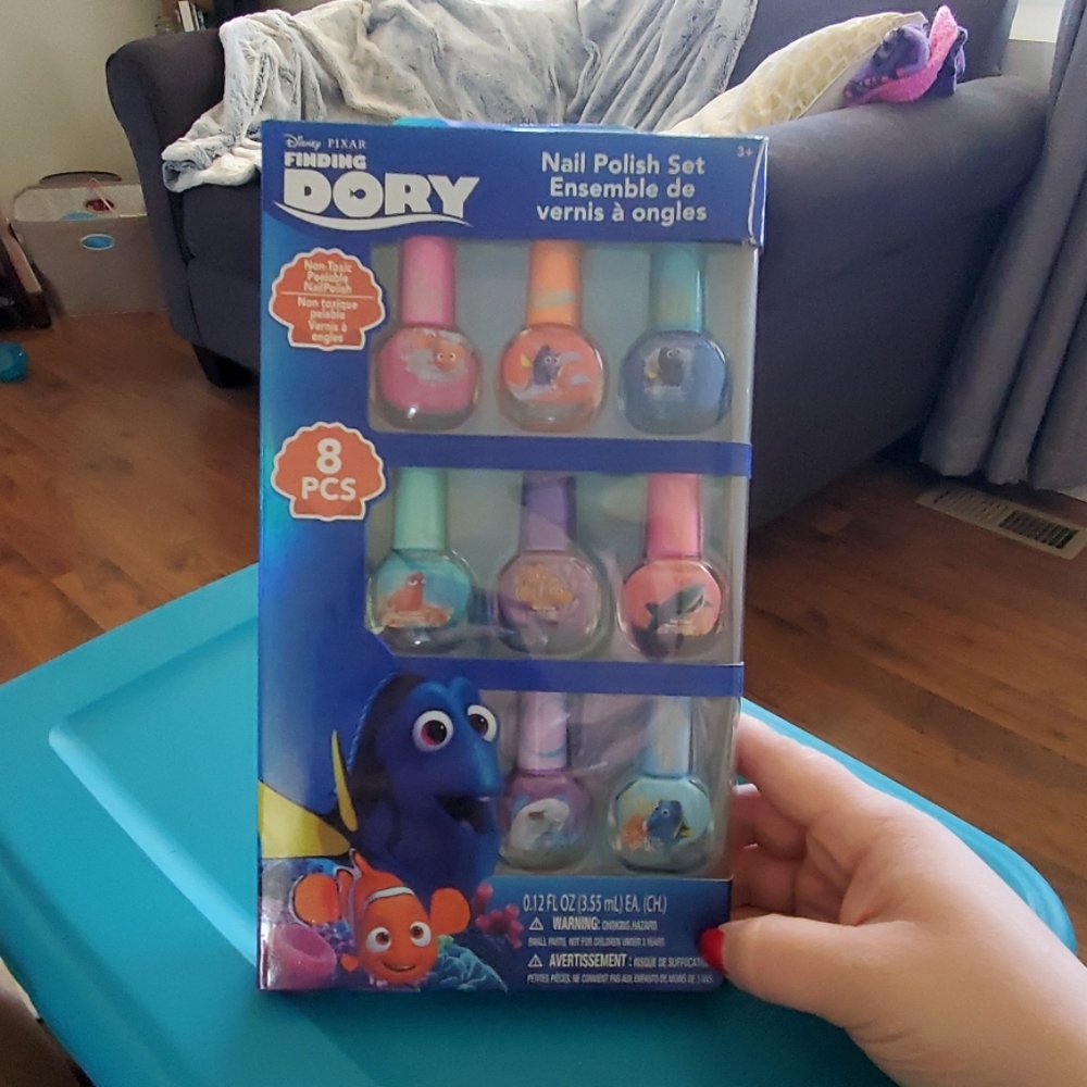 DISNEY polish set!